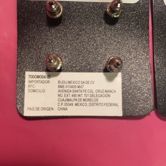 4 pairs Todomoda Earrings - Picture 7 of 7